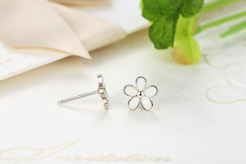 Sterling Silver Darling Daisy Stud Earrings